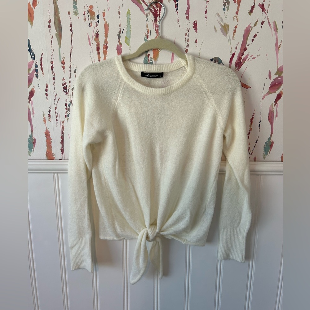 Olivaceous White Sweater